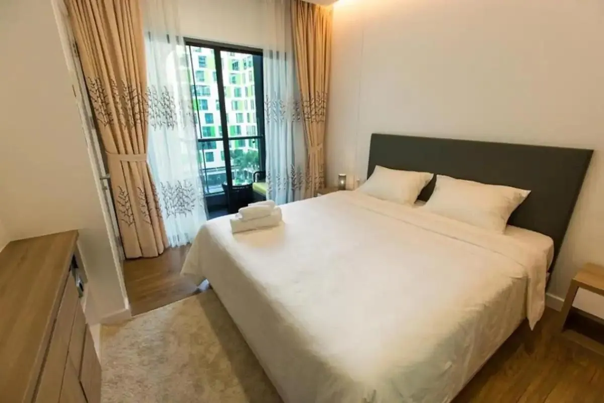 Republic Plaza Sai Gon Airport - Free Pool Apartment Ho Chi Minh City