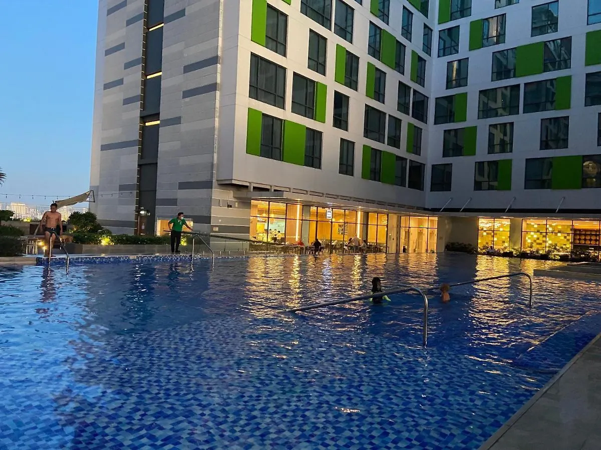 Republic Plaza Sai Gon Airport - Free Pool Apartment Ho Chi Minh City